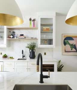 Transitional kitchen design with marble and brass finishes Toronto Rosedale Home