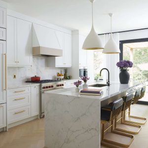 Transitional kitchen design with marble and brass finishes Toronto Rosedale Home